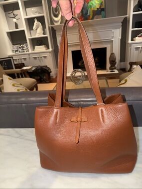Structured Leather Shoulder Bag in Brown